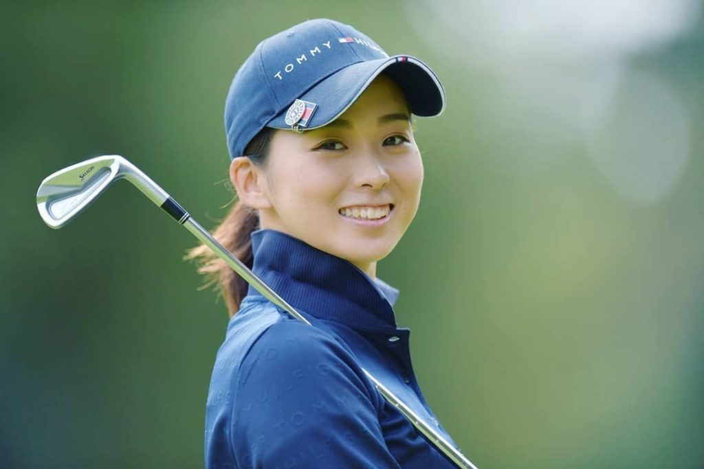 日本人ゴルフ美女は誰ですか？